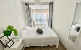 Apartamento con piscina y garaje, Playa a 10 min